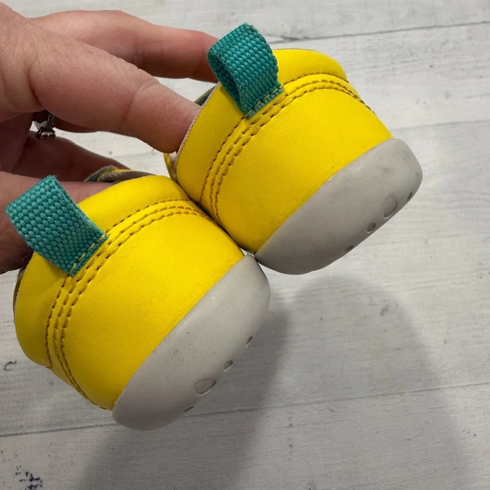 Ten Little reposhing these